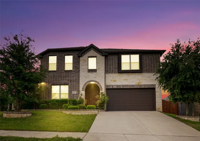 Photo 2 of Single family home for sale at 801 Oriel Cir, Crowley, TX 76036 | MLS# 21381361 | Listing updated on 2026-09-09