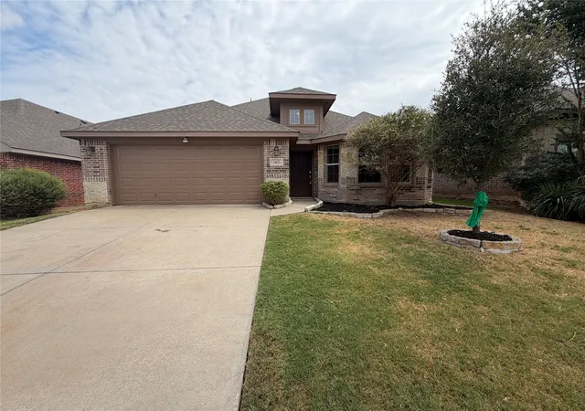 Photo 1 of Single family home for sale at 11813 Bellegrove Rd, Burleson, TX 76028 | MLS# 21381369 | Listing updated on 2026-10-05