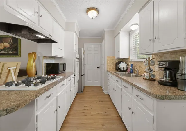 Photo 3 of Single family home for sale at 6054 Dunson Dr, Haltom City, TX 76148 | MLS# 21381351 | Listing updated on 2026-09-09