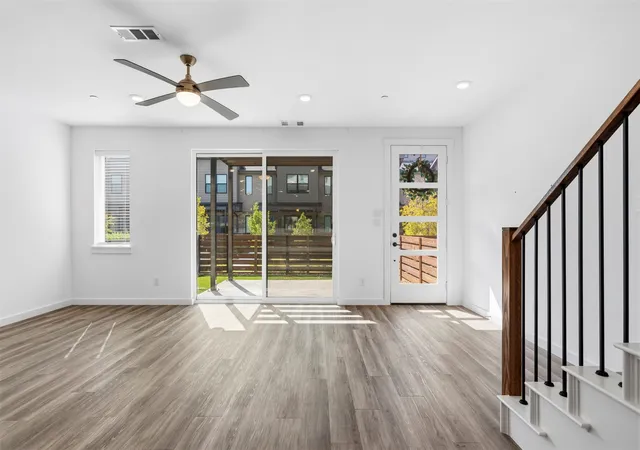 Photo 4 of Townhouse for sale at 880 Dulaney Ct, Prosper, TX 75078 | MLS# 21381200 | Listing updated on 2026-09-09