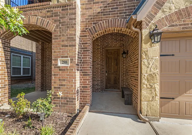 Photo 4 of Single family home for sale at 288 Hilltop Dr, Justin, TX 76247 | MLS# 21381131 | Listing updated on 2026-09-12