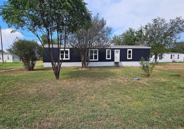 Photo 1 of Manufactured home for sale at 202 W 6th Street, Thornton, TX 76687 | MLS# 21381273 | Listing updated on 2026-09-09