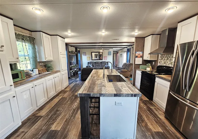 Photo 4 of Manufactured home for sale at 200 W 6th Street, Thornton, TX 76687 | MLS# 21381393 | Listing updated on 2026-09-10