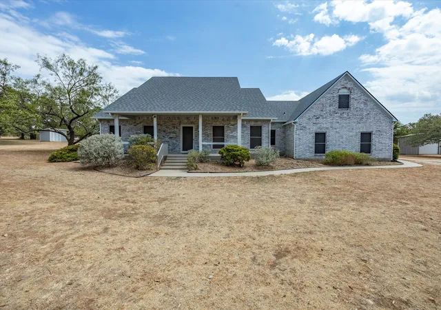 Photo 2 of Sale Pending at 401 Faith Trl, Paradise, TX 76073 | MLS# 21381398 | Listing updated on 2026-09-10
