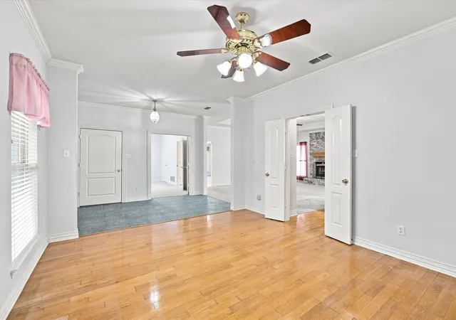 Photo 4 of Sale Pending at 401 Faith Trl, Paradise, TX 76073 | MLS# 21381398 | Listing updated on 2026-09-10