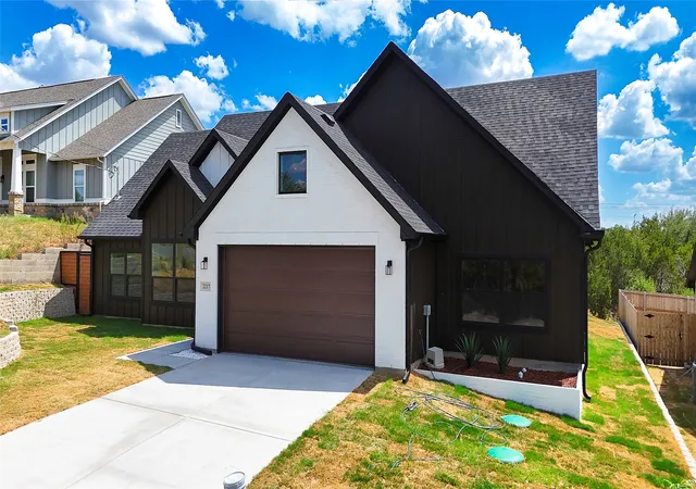 Photo 1 of Single family home for sale at 2217 Christine Dr, Granbury, TX 76048 | MLS# 21381422 | Listing updated on 2026-09-09