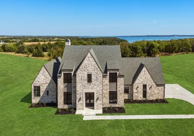 Photo 1 of Single family home for sale at 1111 Lakeway Dr, Sanger, TX 76266 | MLS# 21380974 | Listing updated on 2026-09-13