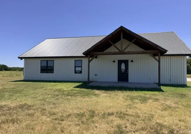 Photo 1 of Single family home for sale at 136 Hcr 2221 E, Aquilla, TX 76622 | MLS# 21381330 | Listing updated on 2026-09-09