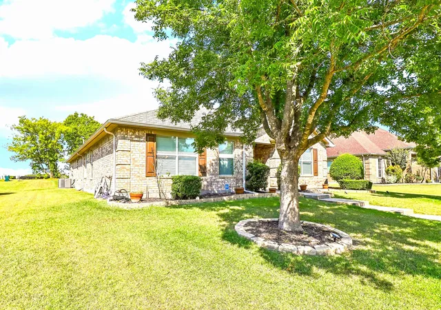 Photo 2 of Single family home for sale at 2260 Timber Crk Dr, Rockwall, TX 75032 | MLS# 21380561 | Listing updated on 2026-09-10