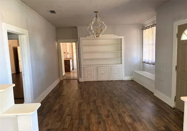 Photo 2 of Sale Pending at 704 W Walcott Ave, Comanche, TX 76442 | MLS# 21381542 | Listing updated on 2026-09-21