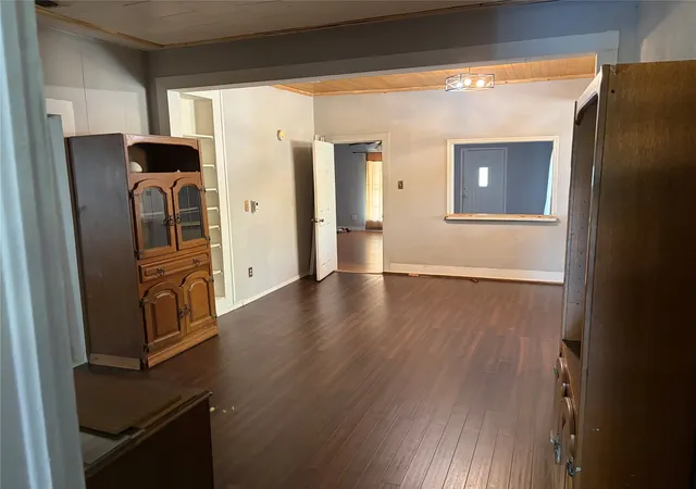 Photo 3 of Sale Pending at 704 W Walcott Ave, Comanche, TX 76442 | MLS# 21381542 | Listing updated on 2026-09-21