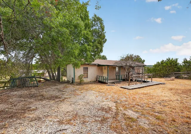 Photo 4 of Manufactured home for sale at 460 Valley View Dr, Azle, TX 76020 | MLS# 21380166 | Listing updated on 2026-09-09