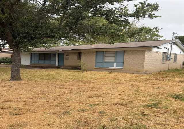 Photo 1 of Single family home for sale at 2418 Fulton Dr, Mesquite, TX 75150 | MLS# 21381569 | Listing updated on 2026-09-14