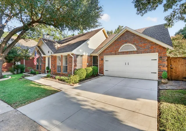 Photo 3 of Single family home for sale at 5035 Bryn Mawr Dr, Mc Kinney, TX 75072 | MLS# 21376635 | Listing updated on 2026-10-05