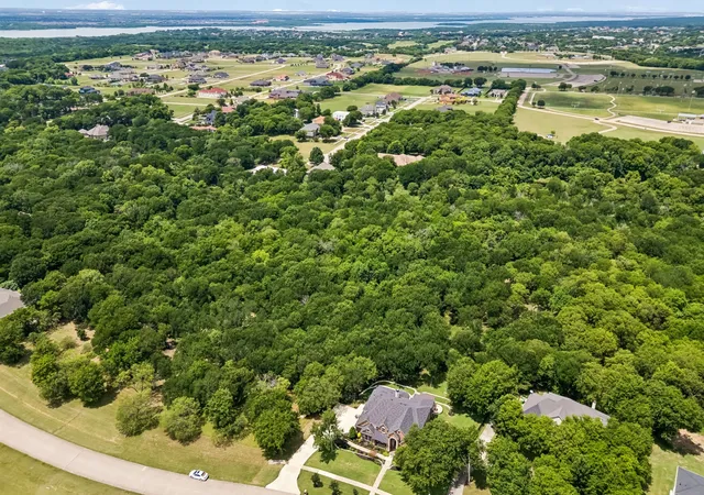 Photo 40 of Sale Pending at 2647 Creekwood Dr, Cedar Hill, TX 75104 | MLS# 21381347 | Listing updated on 2026-10-07
