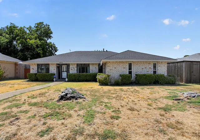 Photo 1 of Single family home for sale at 3030 Newcastle Dr, Dallas, TX 75220 | MLS# 21381581 | Listing updated on 2026-09-09