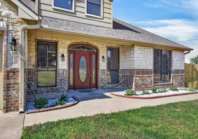 Photo 1 of Single family home for sale at 7900 Private Rd 7905, Athens, TX 75752 | MLS# 21381540 | Listing updated on 2026-09-22