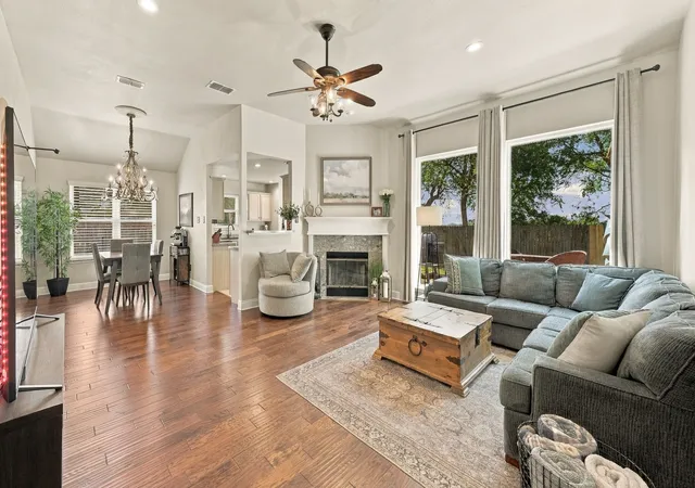 Photo 2 of Single family home for sale at 508 E Oak St, Aledo, TX 76008 | MLS# 21362270 | Listing updated on 2026-09-30