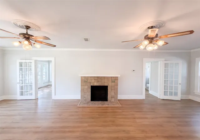 Photo 2 of Single family home for sale at 615 Nw 5th Avenue, Mineral Wells, TX 76067 | MLS# 21378715 | Listing updated on 2026-09-14