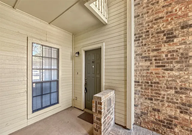 Photo 3 of Townhouse for sale at 3110 Devonshire Dr #115, Plano, TX 75075 | MLS# 21379621 | Listing updated on 2026-09-13