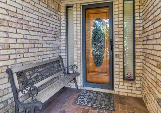 Photo 3 of Single family home for sale at 2114 Meadows Cir, Sherman, TX 75092 | MLS# 21380609 | Listing updated on 2026-09-15