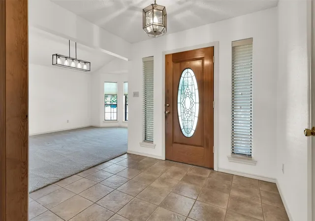 Photo 3 of Single family home for sale at 2114 Meadows Cir, Sherman, TX 75092 | MLS# 21380609 | Listing updated on 2026-09-15