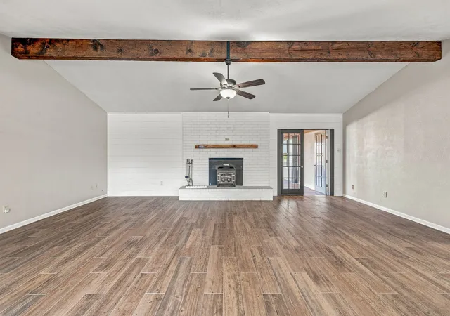 Photo 3 of Single family home for sale at 1208 N Dale Ave, Stephenville, TX 76401 | MLS# 21381626 | Listing updated on 2026-09-10