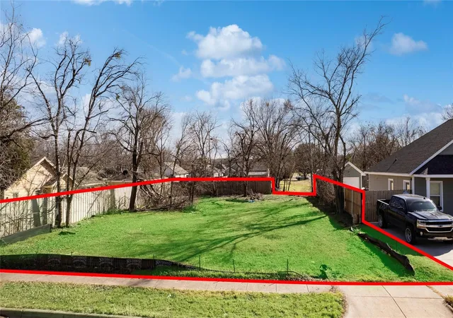 Photo 1 of Land for sale at 1510 E Leuda St, Fort Worth, TX 76104 | MLS# 21381637 | Listing updated on 2026-09-11