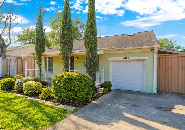 Photo 3 of Single family home for sale at 4802 W Mockingbird Ln, Dallas, TX 75209 | MLS# 21380813 | Listing updated on 2026-09-10