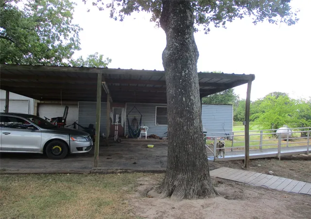 Photo 3 of Manufactured home for sale at 2381 Fm 515, Emory, TX 75440 | MLS# 21381653 | Listing updated on 2026-09-11