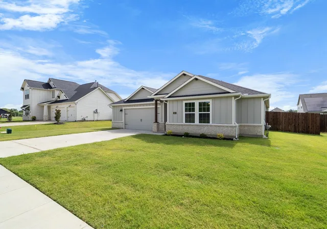 Photo 3 of Single family home for sale at 614 Finlee Way, Tioga, TX 76271 | MLS# 21380652 | Listing updated on 2026-09-22