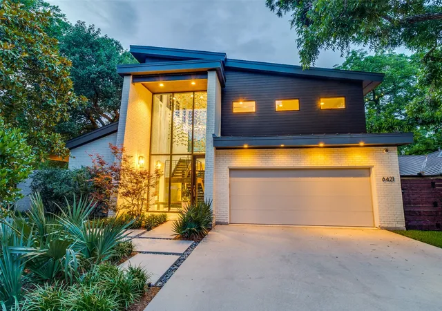 Photo 1 of Single family home for sale at 6421 Blanch Cir, Dallas, TX 75214 | MLS# 21381652 | Listing updated on 2026-09-11