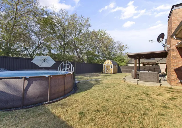 Photo 27 of Sale Pending at 417 Valley View Ln, Krum, TX 76249 | MLS# 21362852 | Listing updated on 2026-10-06