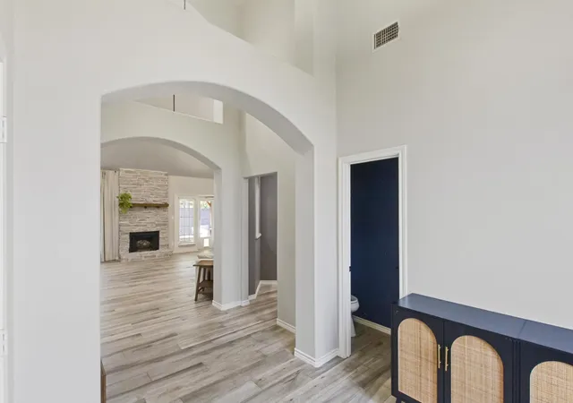 Photo 3 of Sale Pending at 417 Valley View Ln, Krum, TX 76249 | MLS# 21362852 | Listing updated on 2026-10-06