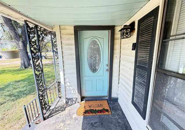 Photo 3 of Single family home for sale at 209 S Canton St, Mexia, TX 76667 | MLS# 21371938 | Listing updated on 2026-10-02