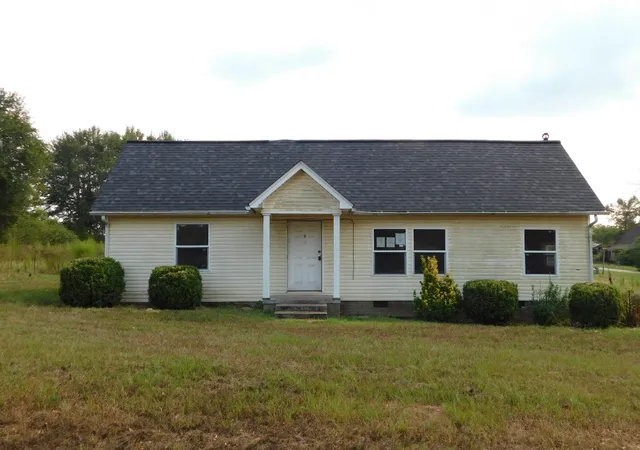 Photo 1 of Single family home for sale at 745 E Highway 355, Hope, AR 71801 | MLS# 21381735 | Listing updated on 2026-09-09