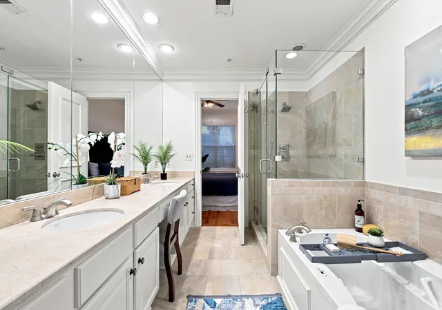 Photo 3 of Condo for sale at 3303 Blackburn St #306, Dallas, TX 75204 | MLS# 21376033 | Listing updated on 2026-09-13