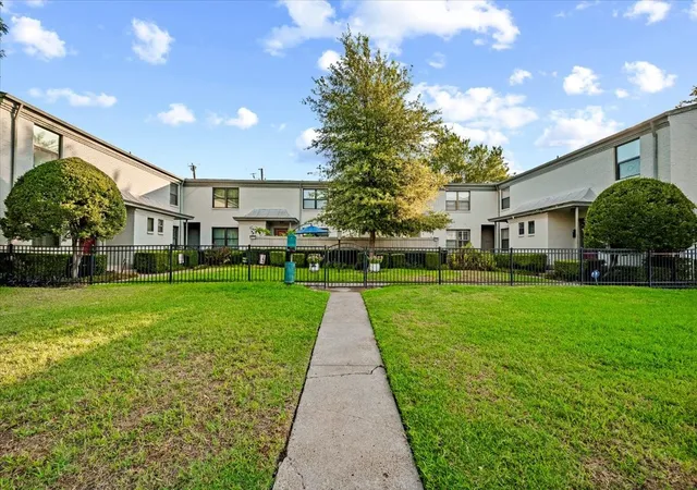 Photo 2 of Condo for sale at 4918 Lahoma St #4918, Dallas, TX 75235 | MLS# 21381772 | Listing updated on 2026-10-01