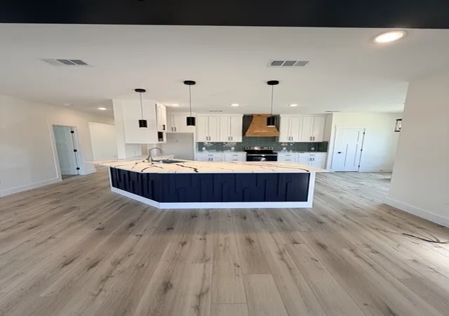 Photo 3 of Single family home for sale at 2904 Wilhoit Rd, Balch Springs, TX 75180 | MLS# 21381403 | Listing updated on 2026-10-05