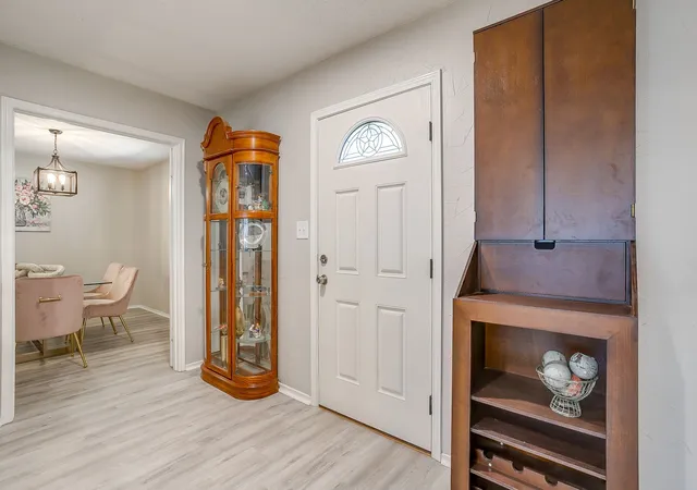 Photo 3 of Single family home for sale at 400 Mountain Valley Blvd, Joshua, TX 76058 | MLS# 21370644 | Listing updated on 2026-10-03