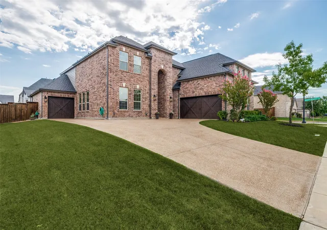 Photo 1 of Single family home for sale at 16418 Moss Hvn Ln, Frisco, TX 75033 | MLS# 21381717 | Listing updated on 2026-09-13