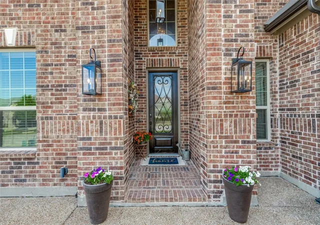 Photo 3 of Single family home for sale at 16418 Moss Hvn Ln, Frisco, TX 75033 | MLS# 21381717 | Listing updated on 2026-09-13