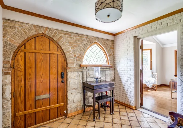 Photo 2 of Single family home for sale at 6933 Westlake Ave, Dallas, TX 75214 | MLS# 21381830 | Listing updated on 2026-10-07