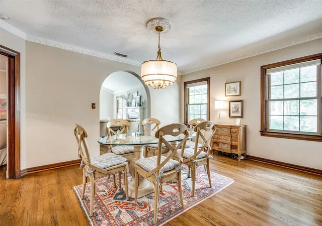 Photo 3 of Single family home for sale at 6933 Westlake Ave, Dallas, TX 75214 | MLS# 21381830 | Listing updated on 2026-10-07