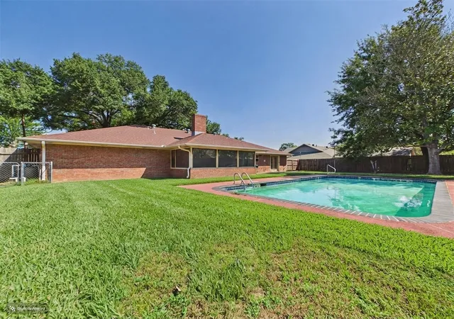 Photo 3 of Single family home for sale at 518 Ridgeway Ln, Chandler, TX 75758 | MLS# 21378093 | Listing updated on 2026-09-13
