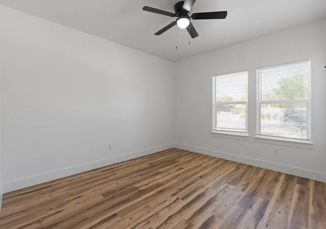 Photo 3 of Single family home for sale at 809 Tierney Rd, Fort Worth, TX 76112 | MLS# 21381411 | Listing updated on 2026-10-01