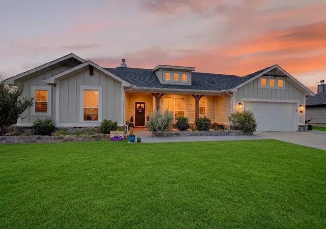 Photo 1 of Single family home for sale at 113 Ridgetop Trl, Rhome, TX 76078 | MLS# 21381924 | Listing updated on 2026-10-20