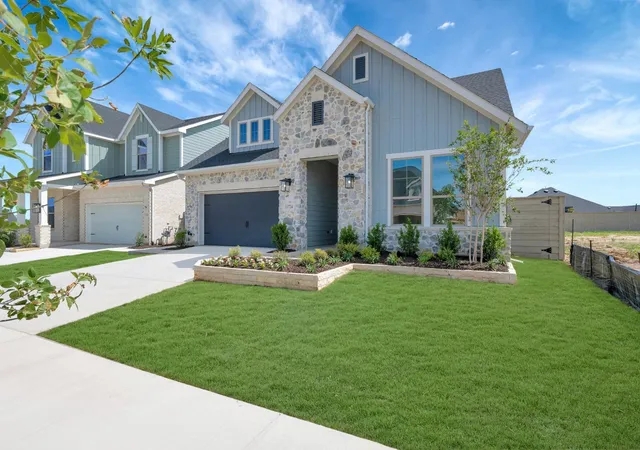 Photo 2 of Single family home for sale at 11724 Wildwood St, Justin, TX 76247 | MLS# 21381930 | Listing updated on 2026-10-06