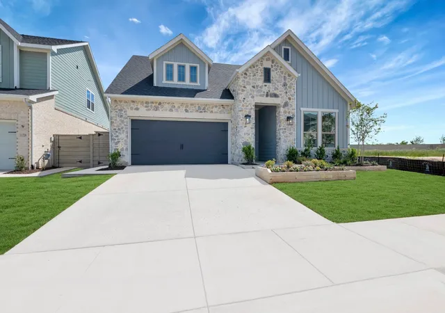 Photo 3 of Single family home for sale at 11724 Wildwood St, Justin, TX 76247 | MLS# 21381930 | Listing updated on 2026-10-06