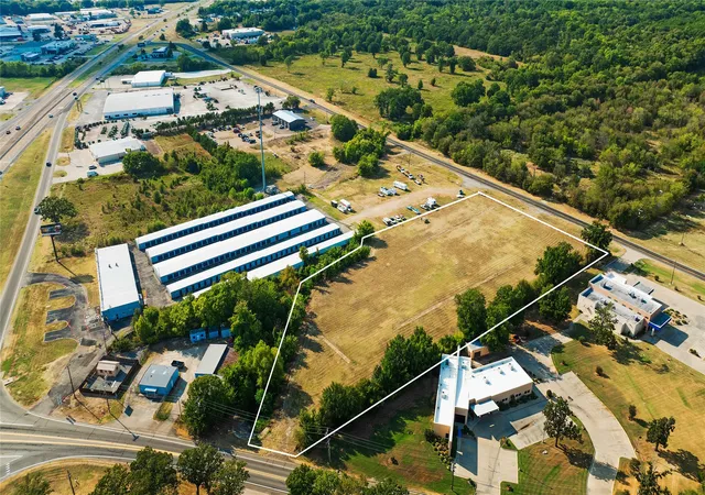 Land for sale at 2610 Spur 139, Paris, TX 75462 | MLS# 21380557